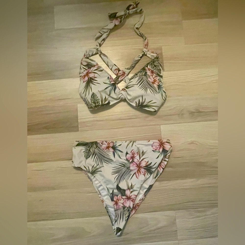 comfortable cross-back swimsuit